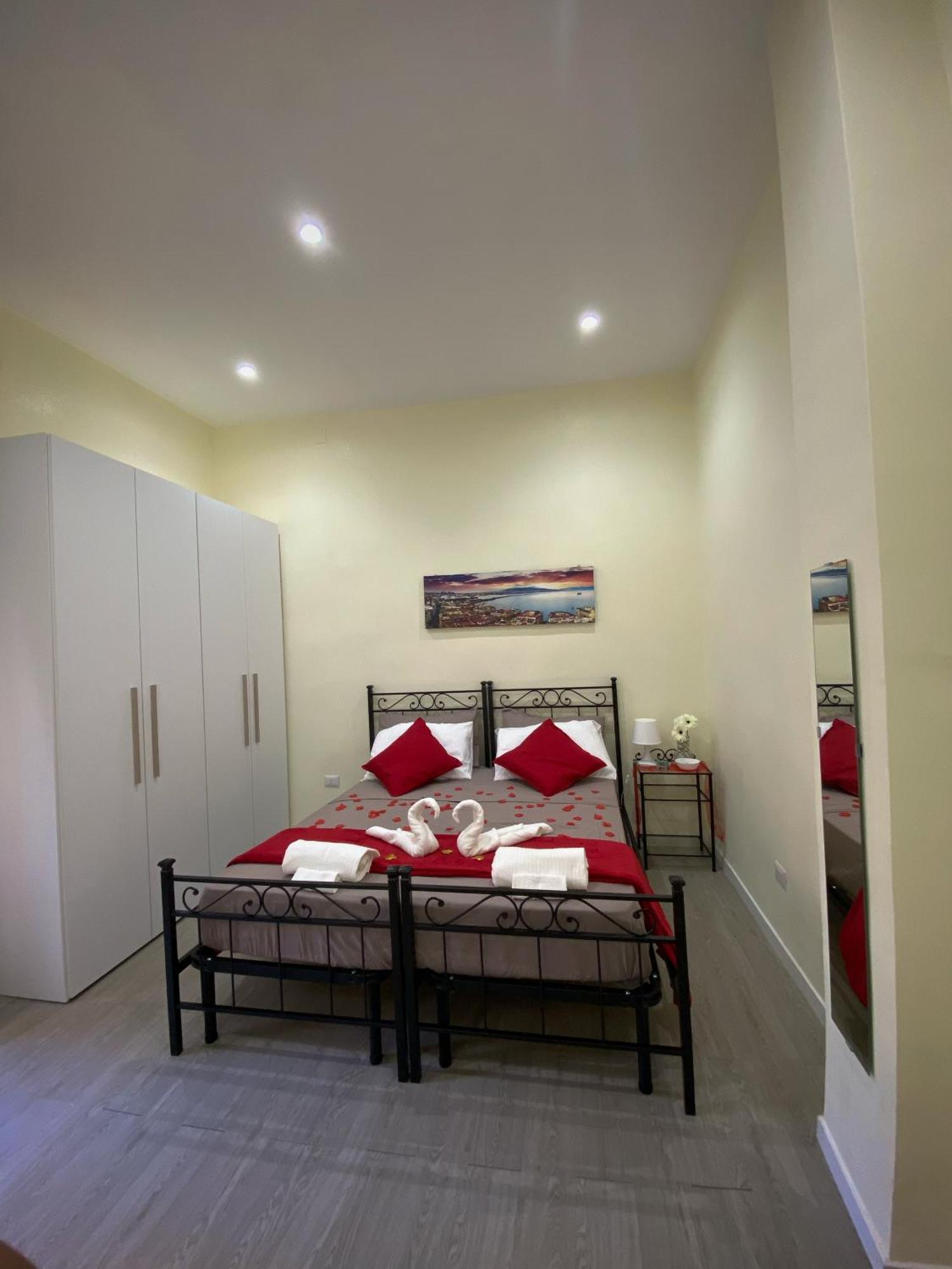 Apartamento La Casa Al Centro " Vicino Al Centro Storico Di Napoli" Exterior foto
